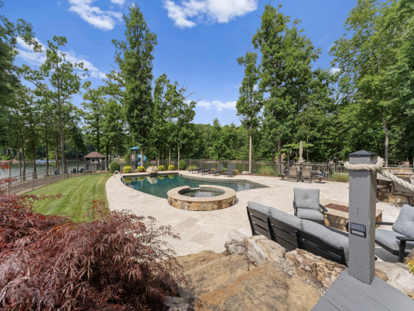 The Ultimate Lake Norman Lakeside Five Bedroom Retreat