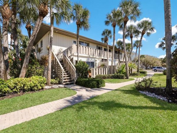Just In Luxury New Condo Ideal for Winter Season Longboat Key