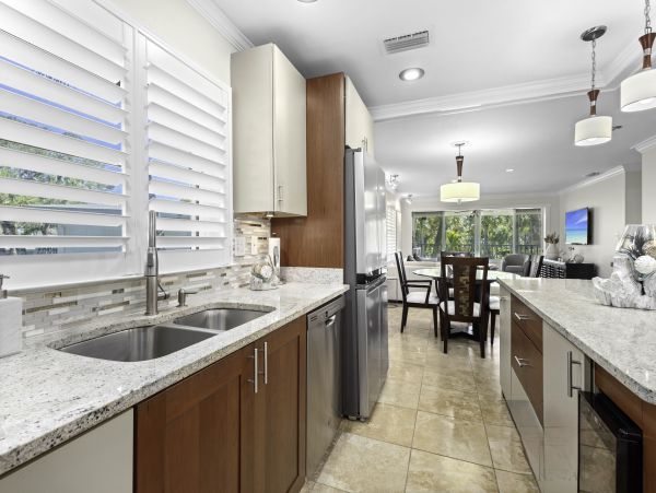 Just In Luxury New Condo Ideal for Winter Season Longboat Key
