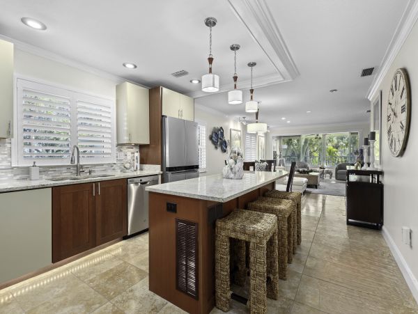 Just In Luxury New Condo Ideal for Winter Season Longboat Key