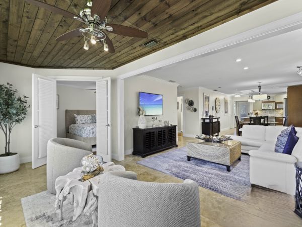 Just In Luxury New Condo Ideal for Winter Season Longboat Key
