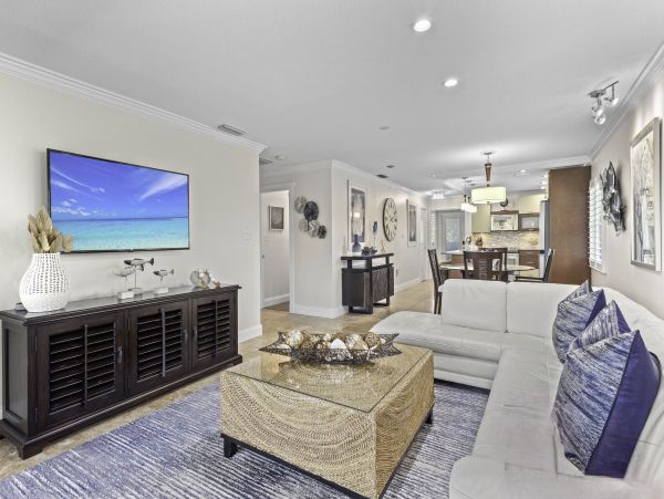 Just In Luxury New Condo Ideal for Winter Season Longboat Key