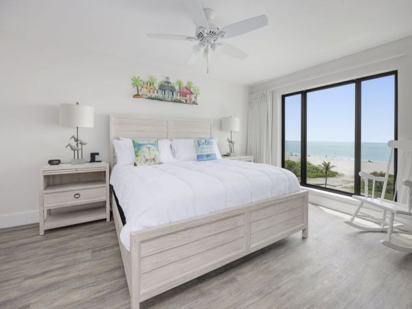 Ultimate Sanibel Vacation Rental: Beachfront & Comfort
