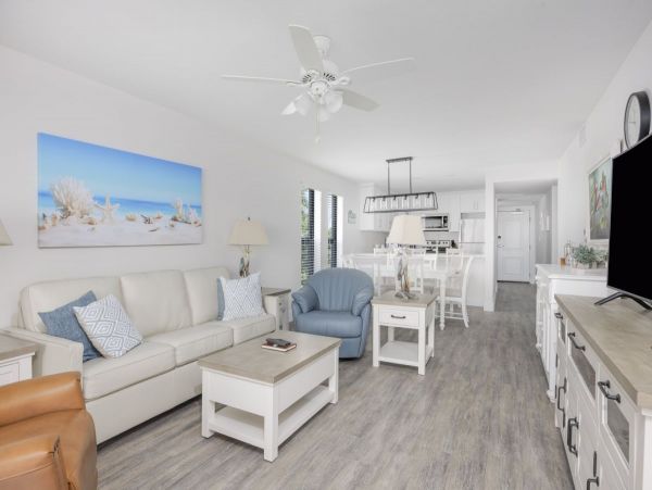 Ultimate Sanibel Vacation Rental: Beachfront & Comfort