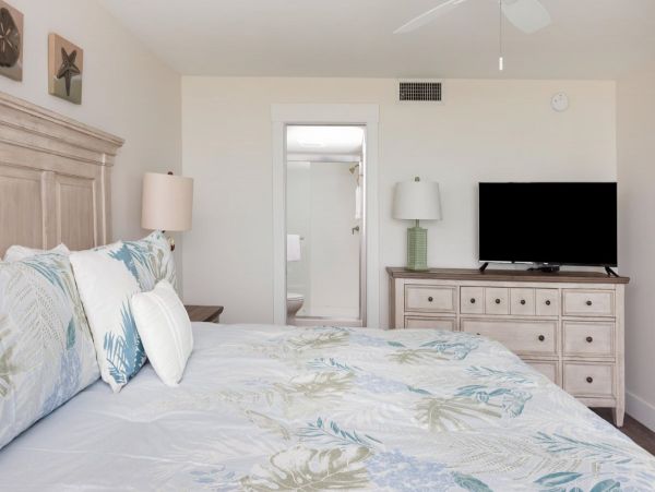 Gulf Front Two Bedroom Vacation Rental Condo in Sanibel