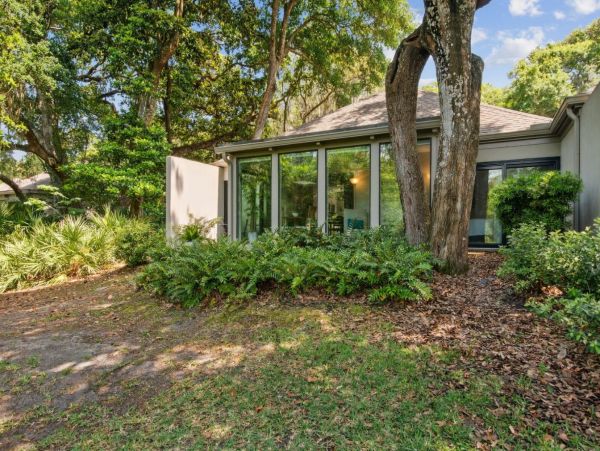 Fernandina Beach Two Bedroom Vacation Villa with Stunning Views