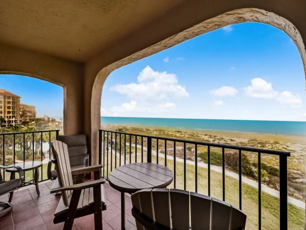 Gulf View Two Bedroom Vacation Rental in Fernandinda Beach