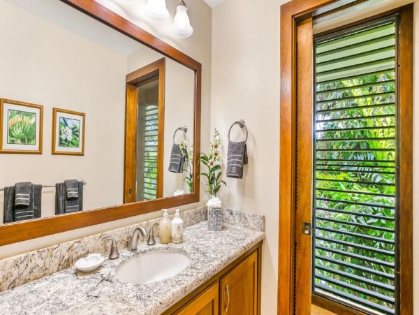 Ocean View One Bedroom Vacation Condo in Poipu