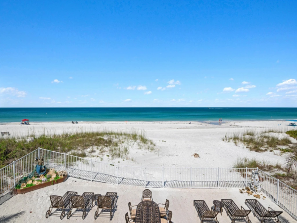 Stunning 4BR Anna Maria Rental: Beach, Pool, Sunset Views