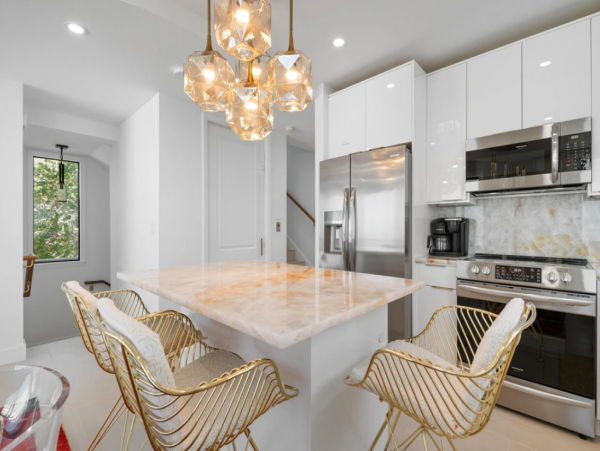 Stunning 4BR Anna Maria Rental: Beach, Pool, Sunset Views