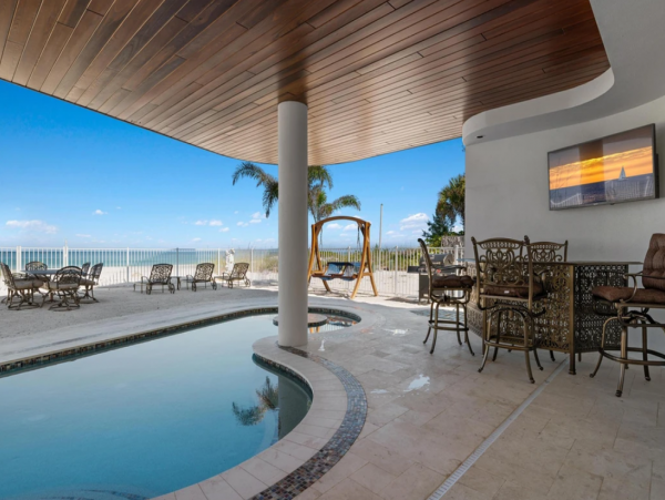 Stunning 4BR Anna Maria Rental: Beach, Pool, Sunset Views