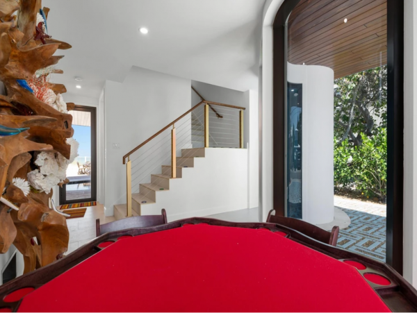 Stunning 4BR Anna Maria Rental: Beach, Pool, Sunset Views