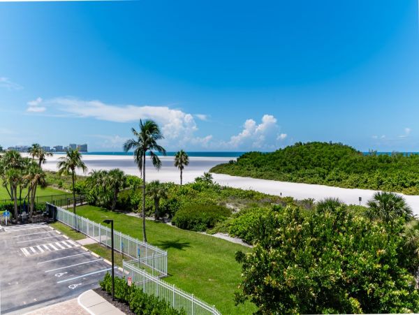 Beachfront Condo in Marco Island 2 Bedroom