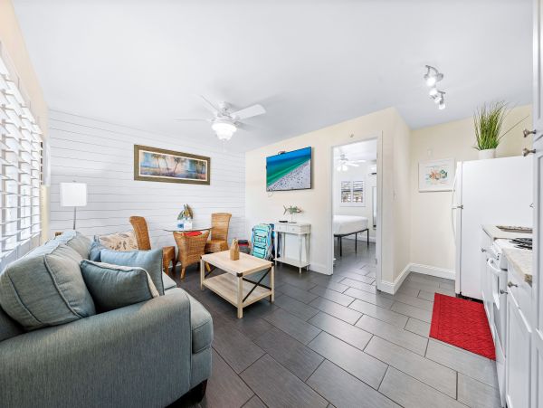 One Bedroom Walk to Beach Rental Condo in Siesta Key