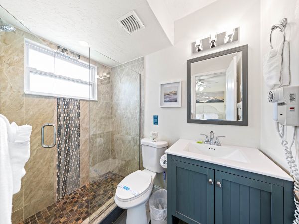 One Bedroom Walk to Beach Rental Condo in Siesta Key