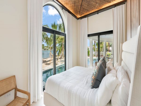 Relax at a Cayman Islands Villa with Stunning Beach Views
