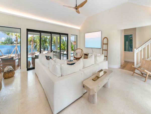 Relax at a Cayman Islands Villa with Stunning Beach Views