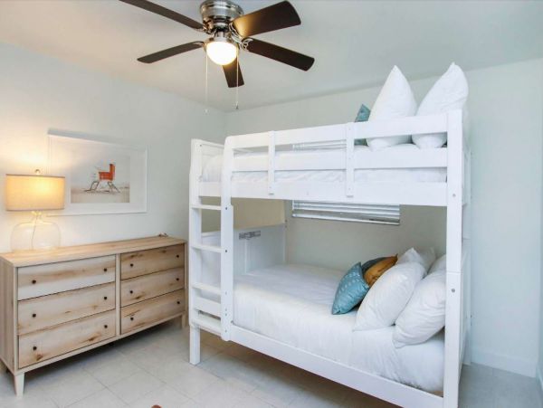 Great Pool Home in Cape Coral Sleeps 10 Guests