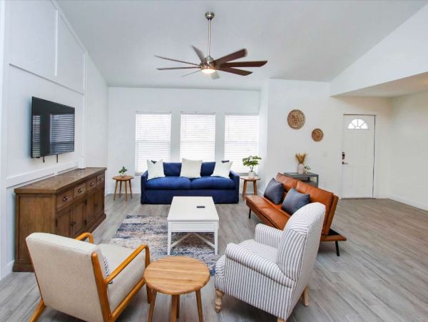 Great Pool Home in Cape Coral Sleeps 10 Guests
