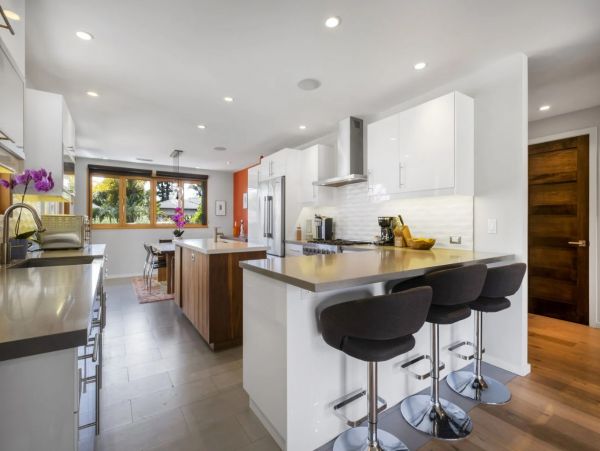 Luxury Three Bedroom Rental Home in Santa Barbara