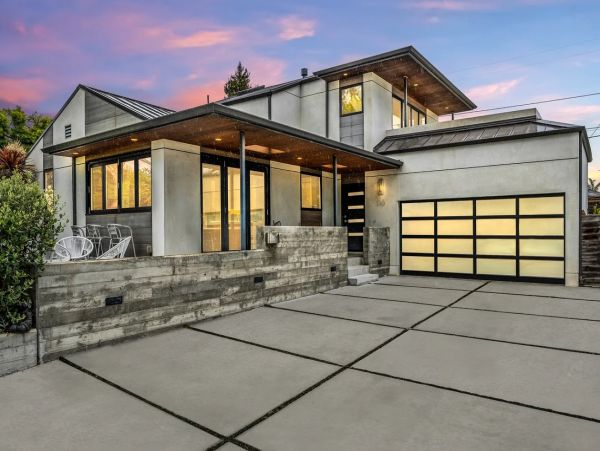 Luxury Three Bedroom Rental Home in Santa Barbara