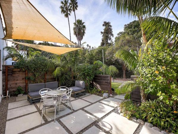 Vacation Rental Near the Beach Sleeps 10 Guests