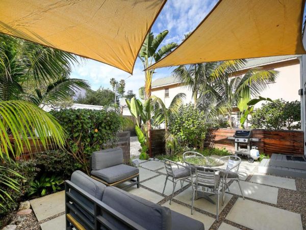 Vacation Rental Near the Beach Sleeps 10 Guests