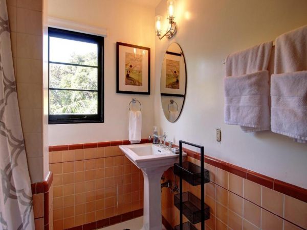 Vacation Rental Near the Beach Sleeps 10 Guests