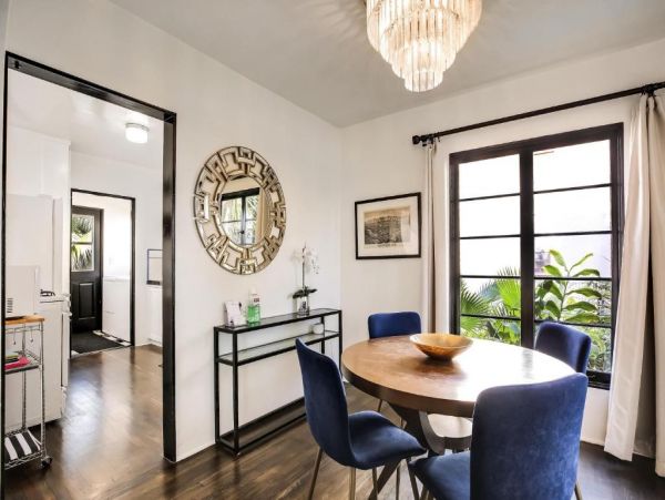 Vacation Rental Near the Beach Sleeps 10 Guests