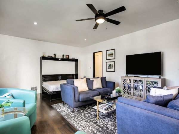 Vacation Rental Near the Beach Sleeps 10 Guests