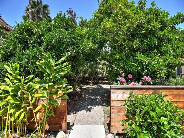 Vacation Rental Near the Beach Sleeps 10 Guests