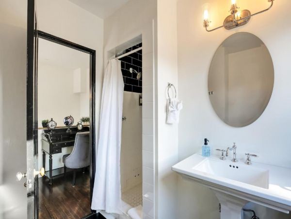 Vacation Rental Near the Beach Sleeps 10 Guests