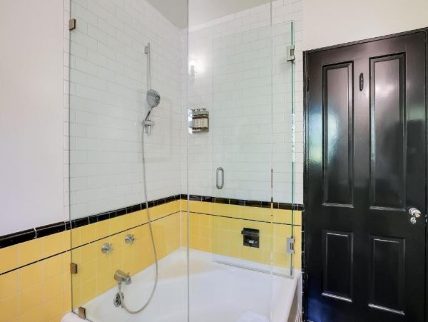 Vacation Rental Near the Beach Sleeps 10 Guests