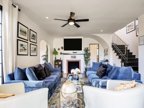 Vacation Rental Near the Beach Sleeps 10 Guests