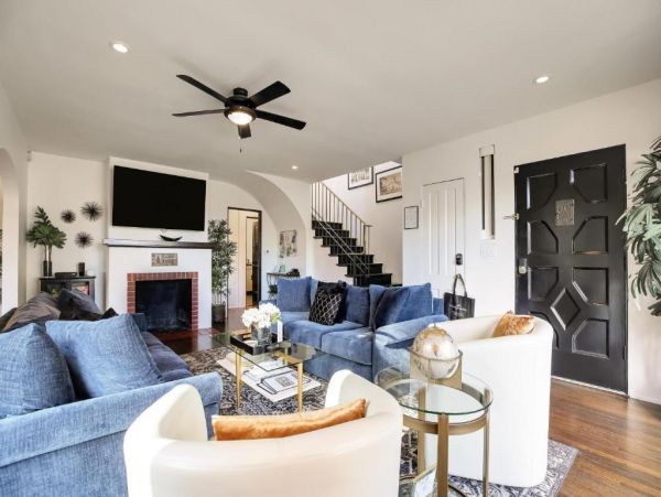Vacation Rental Near the Beach Sleeps 10 Guests