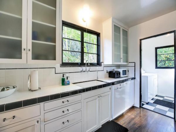 Vacation Rental Near the Beach Sleeps 10 Guests