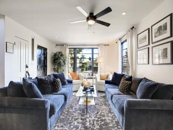 Vacation Rental Near the Beach Sleeps 10 Guests