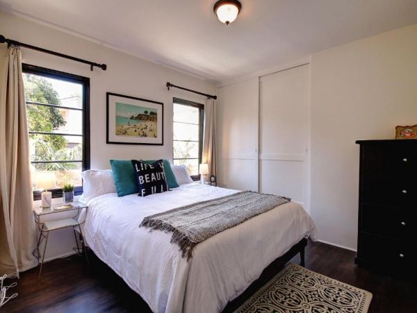 Vacation Rental Near the Beach Sleeps 10 Guests