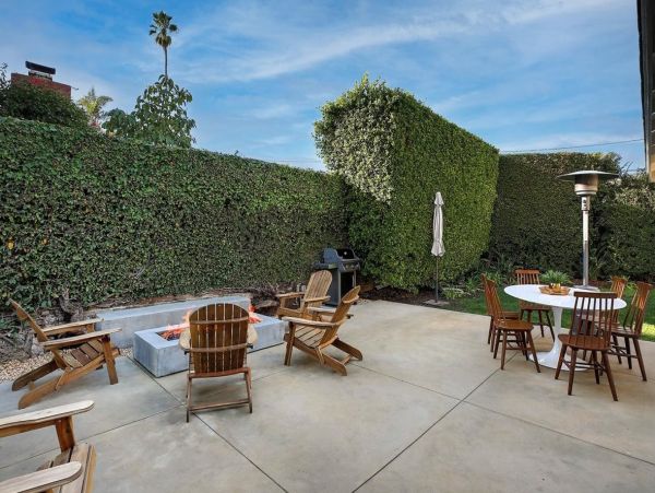 Ocean & Mountain View Three Bedroom Vacation Cottage in Santa Barbara