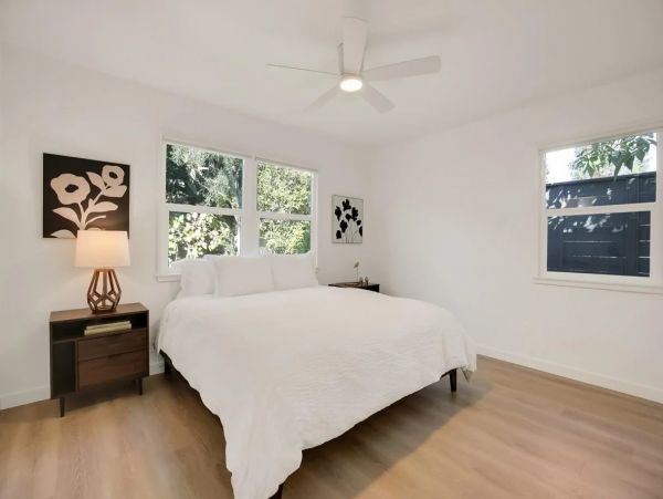 Ocean & Mountain View Three Bedroom Vacation Cottage in Santa Barbara