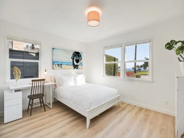 Ocean & Mountain View Three Bedroom Vacation Cottage in Santa Barbara