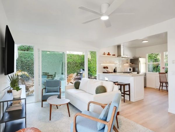 Ocean & Mountain View Three Bedroom Vacation Cottage in Santa Barbara
