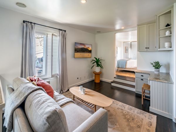 Santa Barbara Vacation Rental 4 Bedroom Walk to Beach