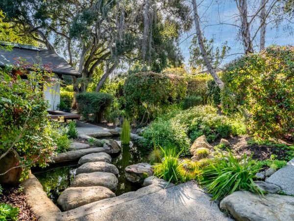 Santa Barbara Mountain Retreat with Pool and Jacuzzi