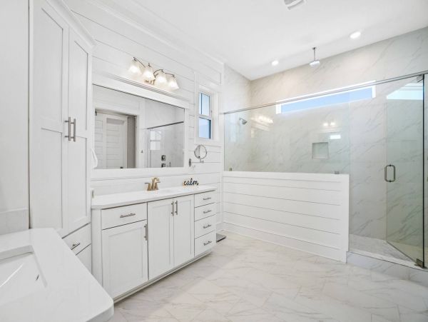 Luxurious Alys Beach Rental with Pools and Balconies