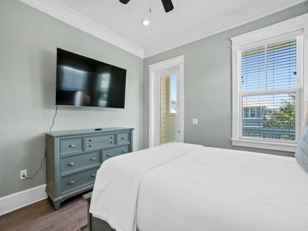 Luxurious Alys Beach Rental with Pools and Balconies