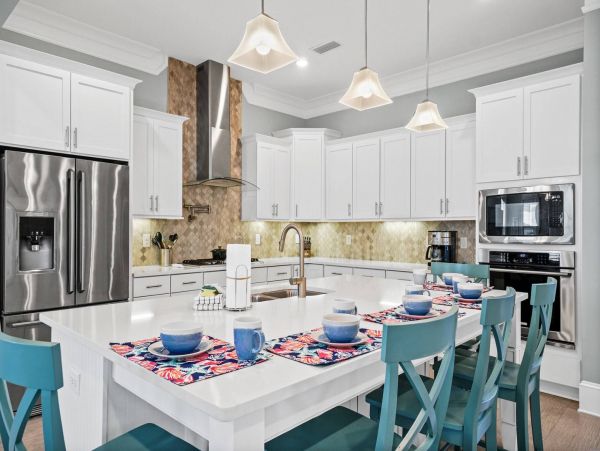 Luxurious Alys Beach Rental with Pools and Balconies