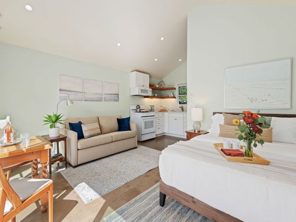 Luxury Vacation Rental in Montecito Walk to the Beach