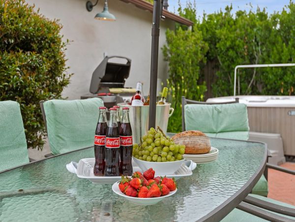 Luxury Vacation Rental in Montecito Walk to the Beach
