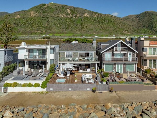Three Bedroom Oceanfront Vacation Rental in Ventura